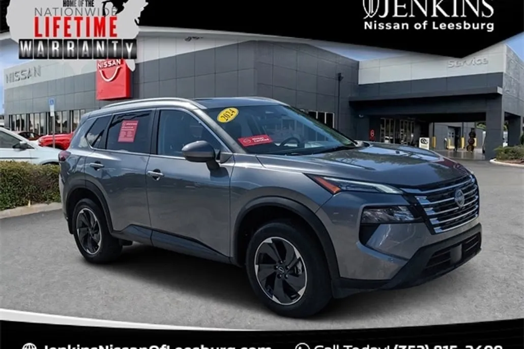 2024 Nissan Rogue SV photo 1