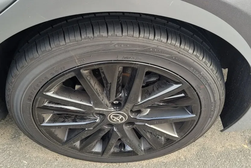 2021 Toyota Camry SE photo 1