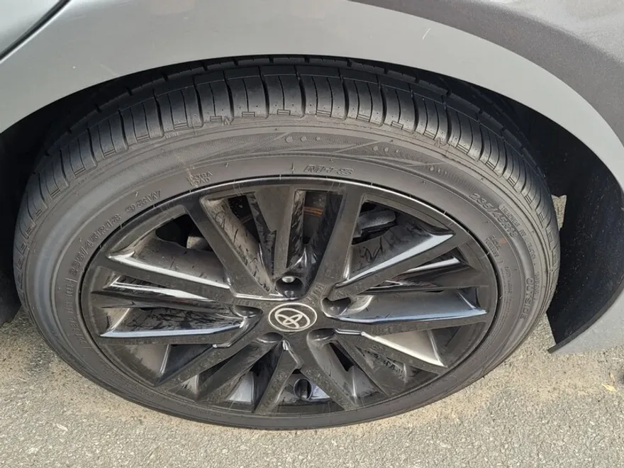 2021 Toyota Camry SE photo 1