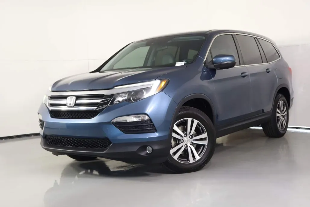 2017 Honda Pilot EX photo 1