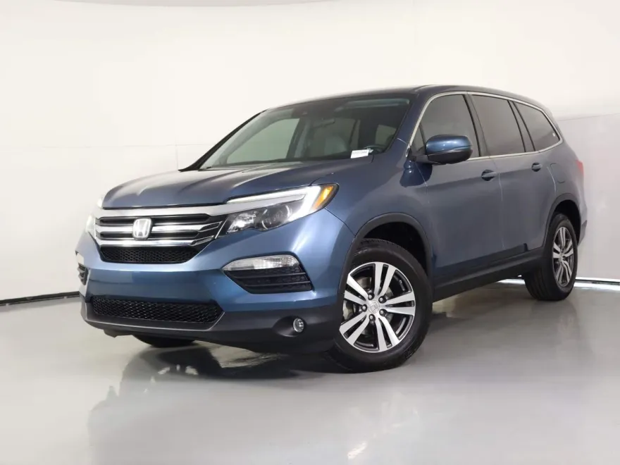 2017 Honda Pilot EX photo 1