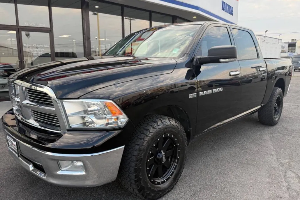 2012 Ram 1500 SLT photo 1