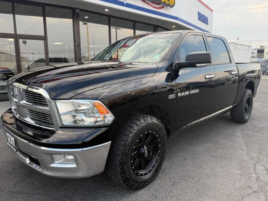 2012 Ram 1500 SLT photo 1