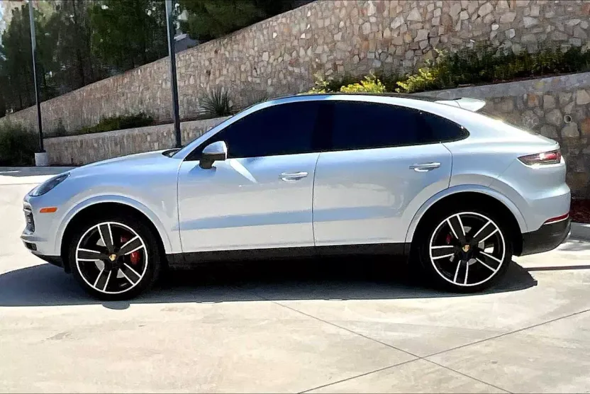 2021 Porsche Cayenne Coupe photo 1