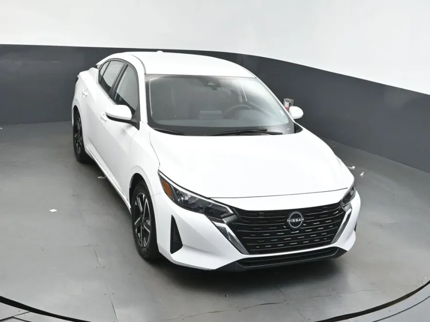 2024 Nissan Sentra SV photo 1