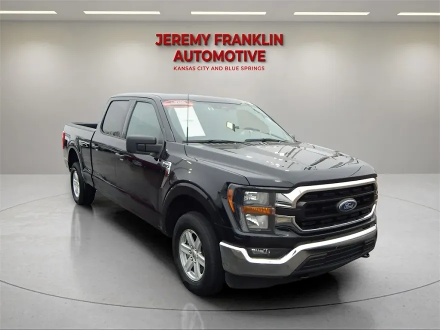 2023 Ford F-150 XLT photo 1