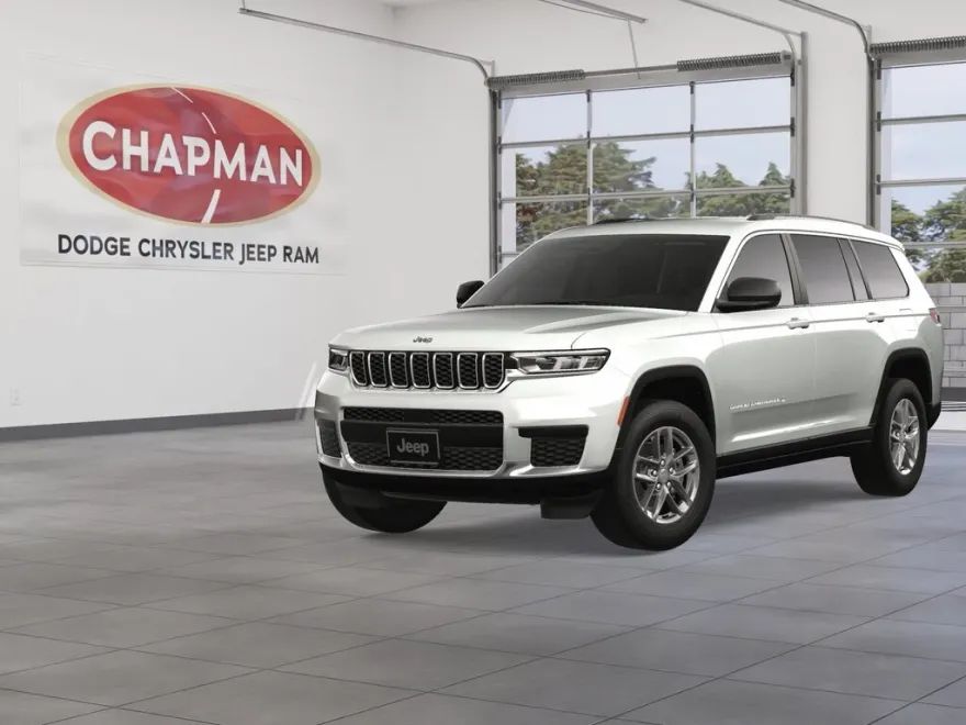 2025 Jeep Grand Cherokee Laredo photo 1