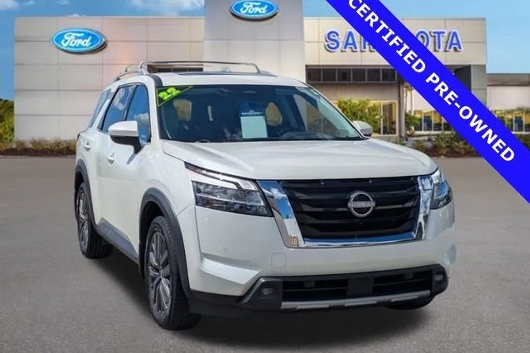 2022 Nissan Pathfinder SL photo 1