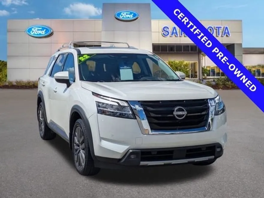 2022 Nissan Pathfinder SL photo 1