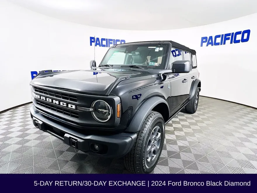 2024 Ford Bronco Black Diamond photo 1