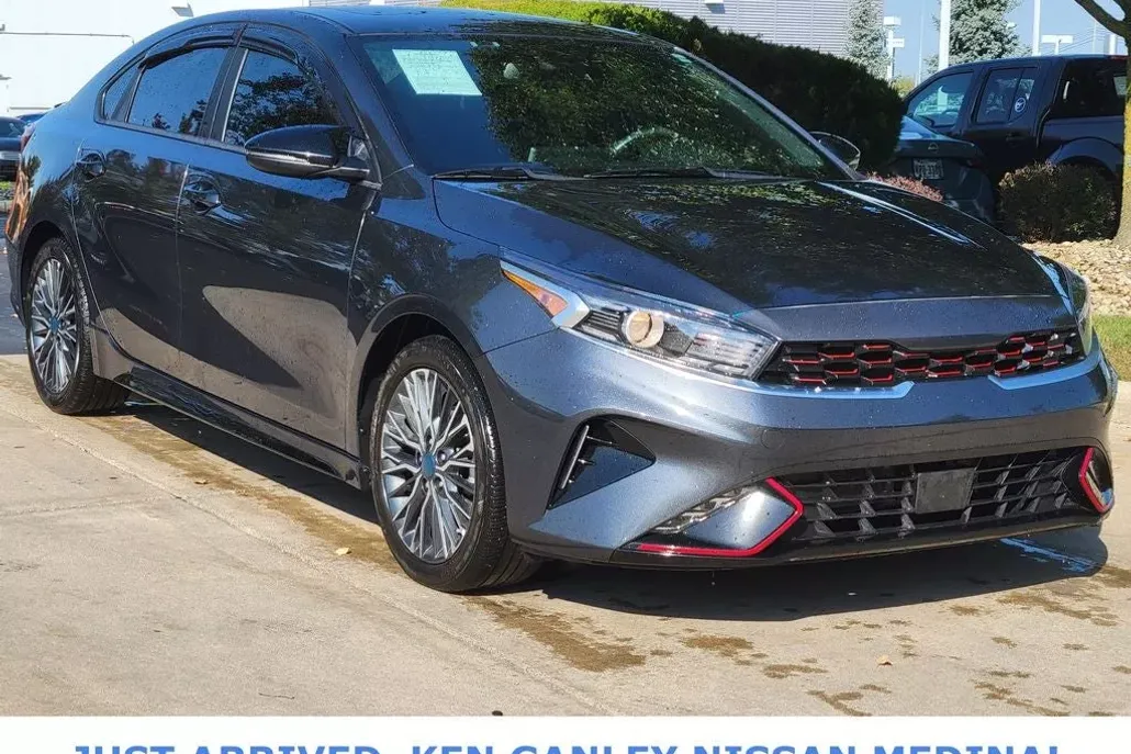 2024 Kia Forte GT-Line photo 1
