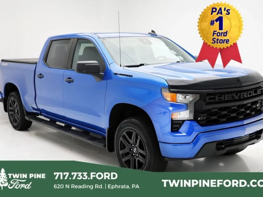 2023 Chevrolet Silverado 1500 Custom photo 1