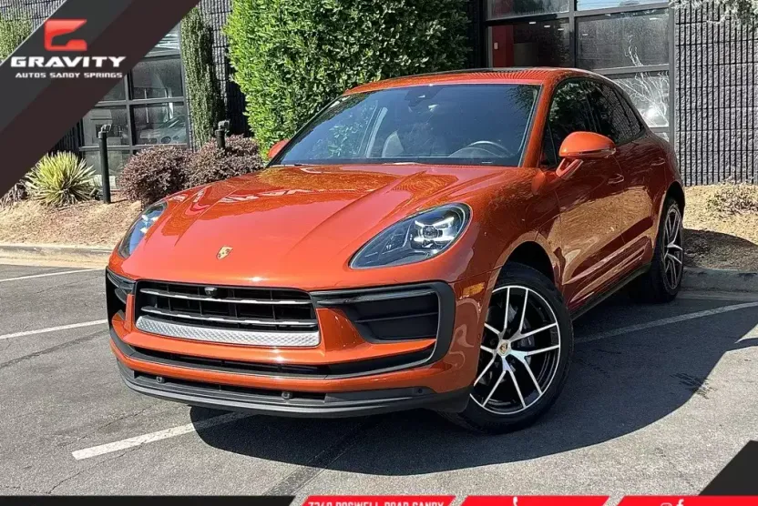 2022 Porsche Macan Base photo 1