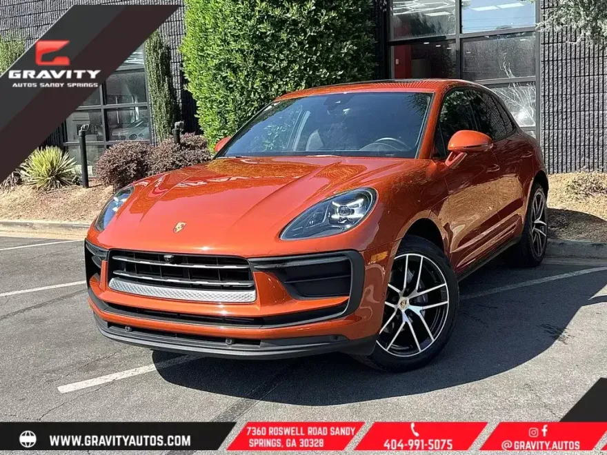 2022 Porsche Macan Base photo 1