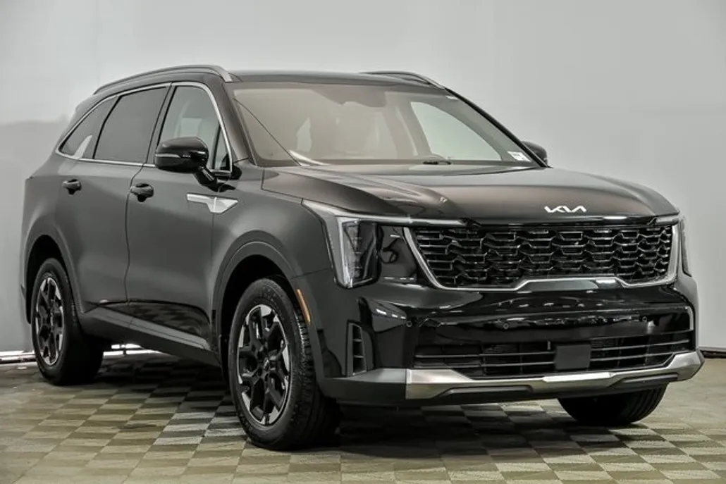 2024 Kia Sorento S photo 1