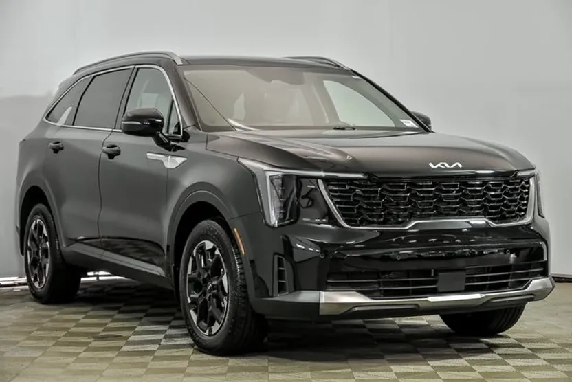 2024 Kia Sorento S photo 1
