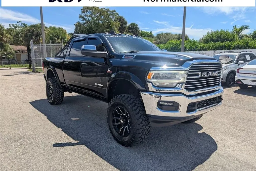 2022 Ram 3500 Laramie photo 1