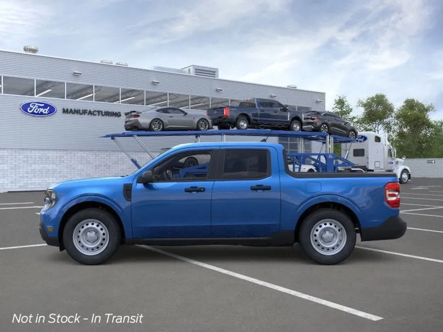2025 Ford Maverick XL photo 1