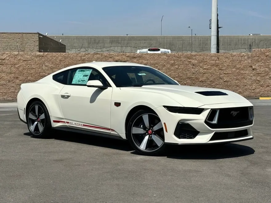 2025 Ford Mustang GT Premium photo 1