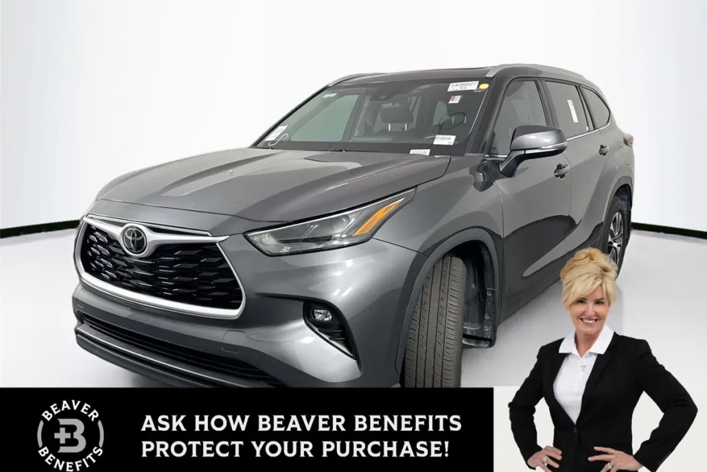 2023 Toyota Highlander XLE photo 1