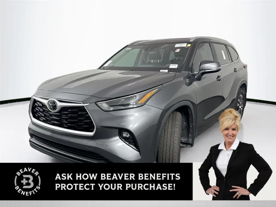 2023 Toyota Highlander XLE photo 1