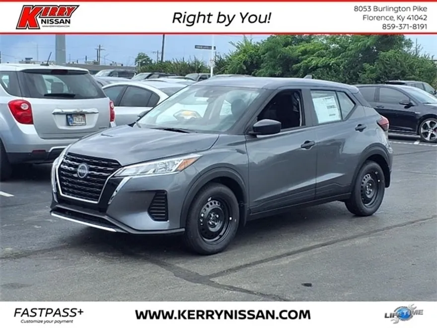 2025 Nissan Kicks Play S photo 1
