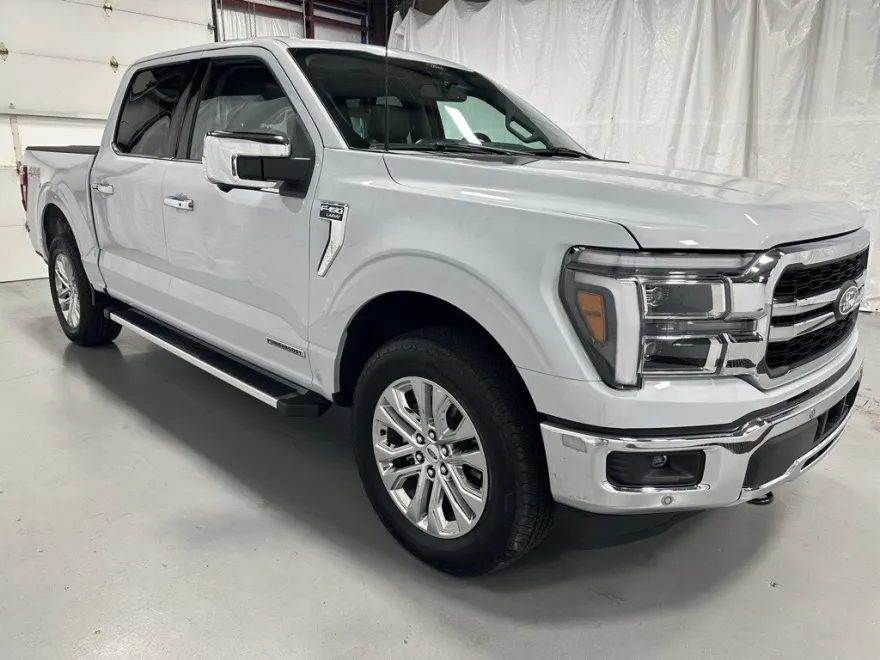 2025 Ford F-150 Lariat photo 1