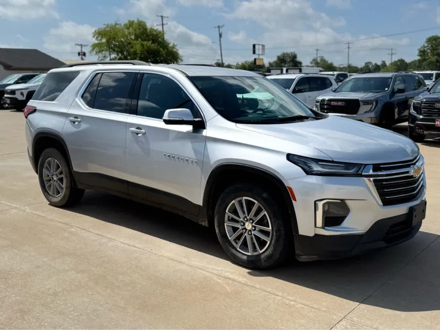 2022 Chevrolet Traverse Cloth photo 1