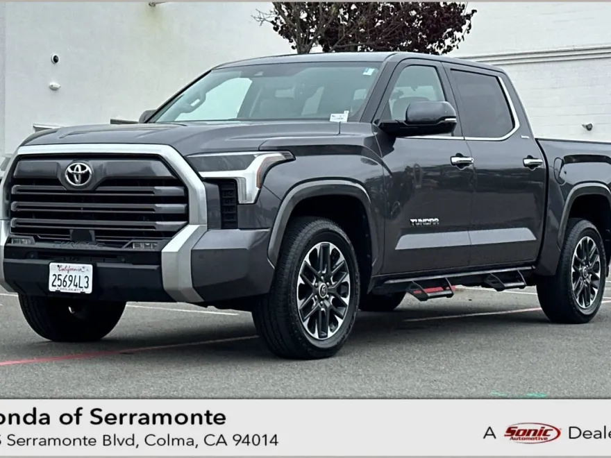 2022 Toyota Tundra Limited CrewMax photo 1