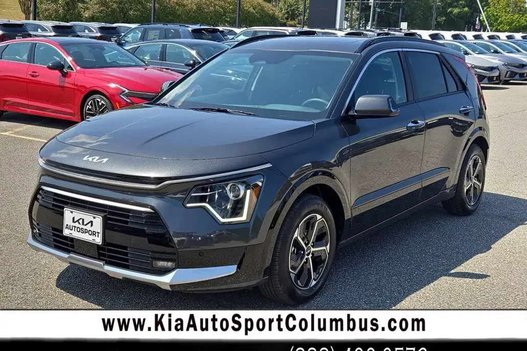 2025 Kia Niro SX Touring photo 1
