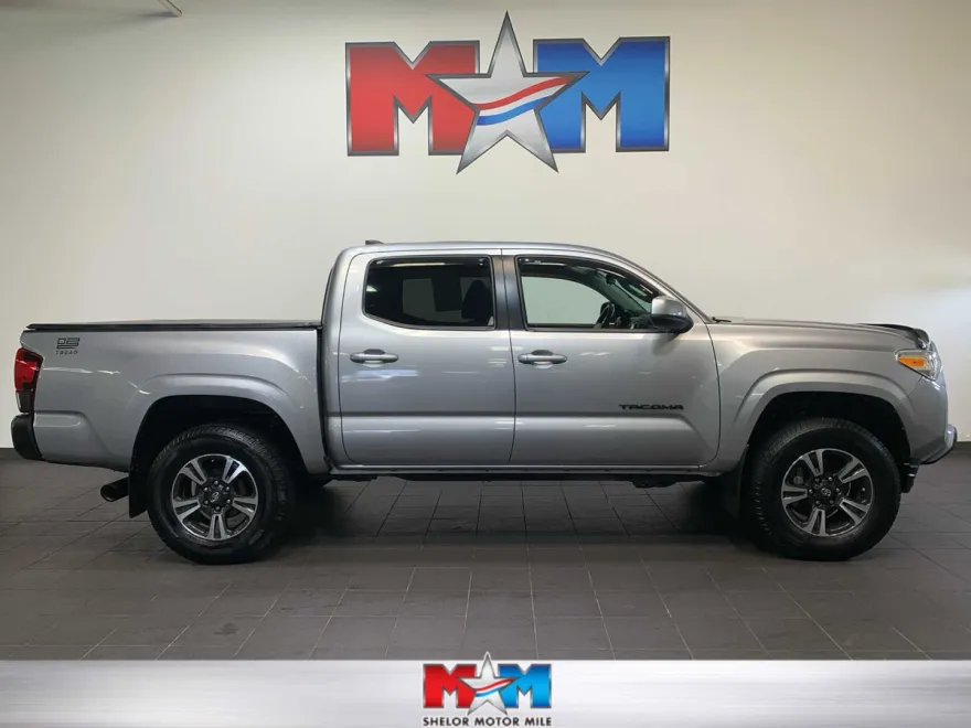 2018 Toyota Tacoma SR V6 photo 1