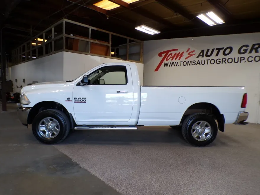 2015 Ram 3500 SLT photo 1
