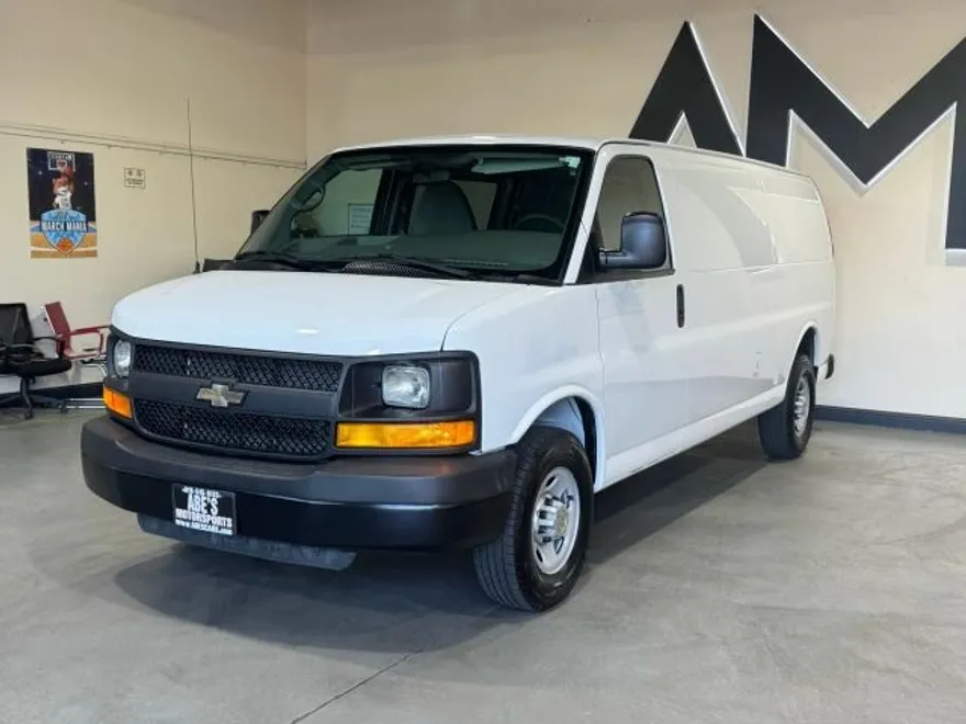 2013 Chevrolet Express 2500 Cargo Van photo 1