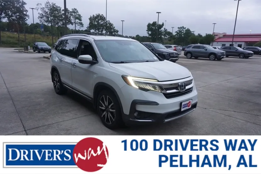 2020 Honda Pilot Touring photo 1