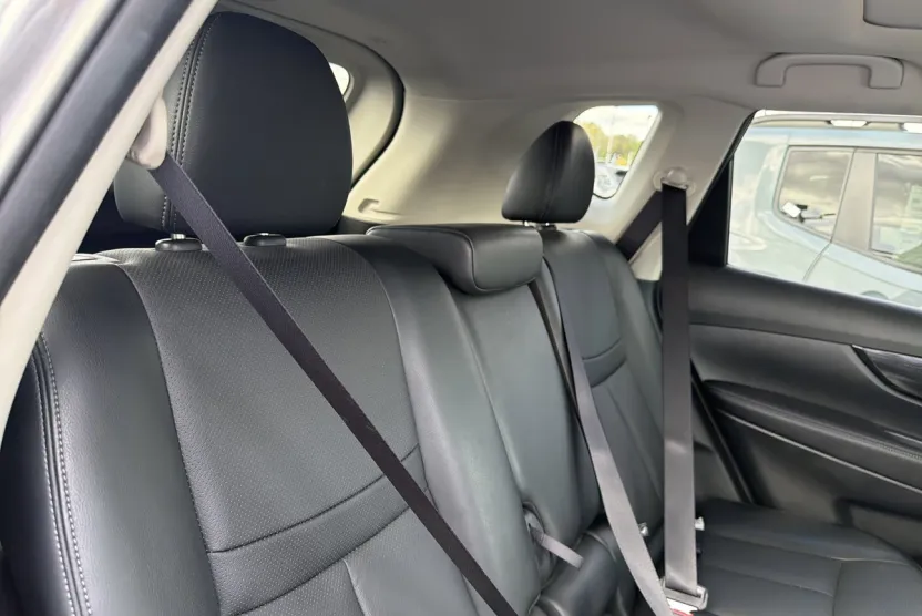 2018 Nissan Rogue SL photo 1