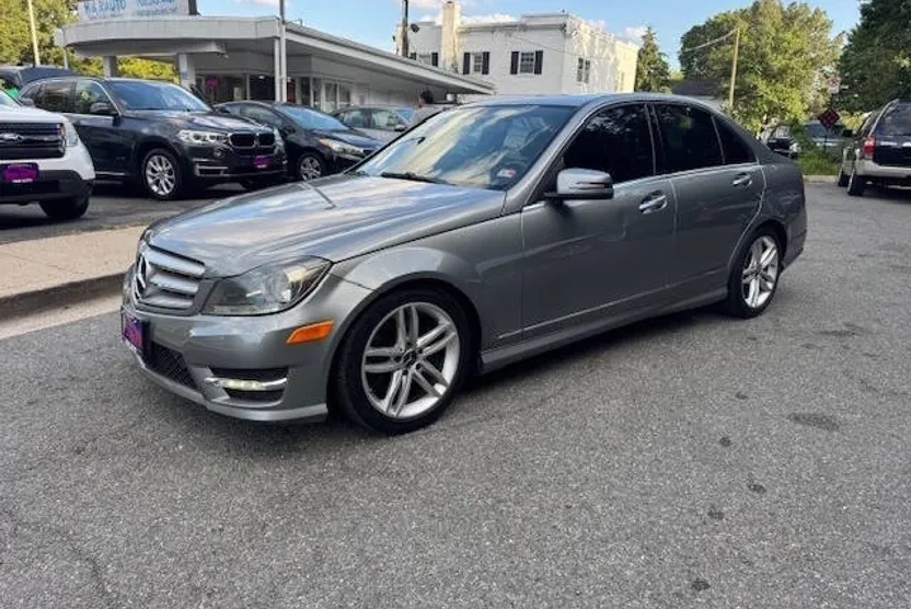 2013 Mercedes Benz C 300 Luxury 4MATIC photo 1