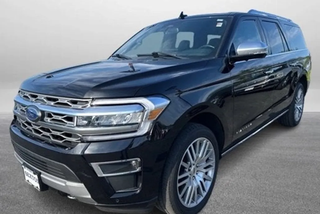 2023 Ford Expedition MAX Platinum photo 1