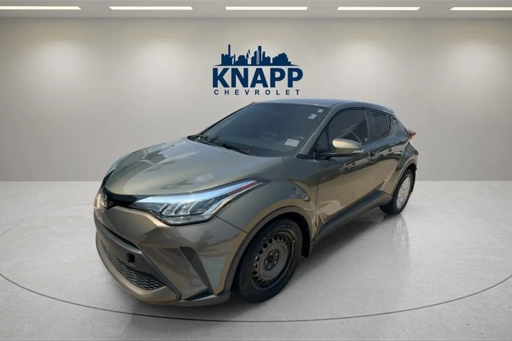 2021 Toyota C-HR LE photo 1