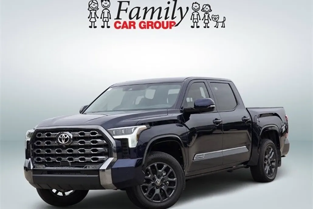 2025 Toyota Tundra Platinum photo 1