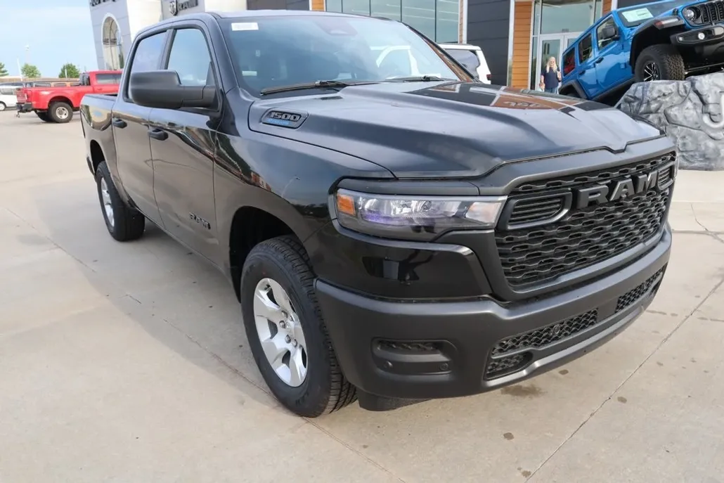 2025 Ram 1500 Tradesman photo 1