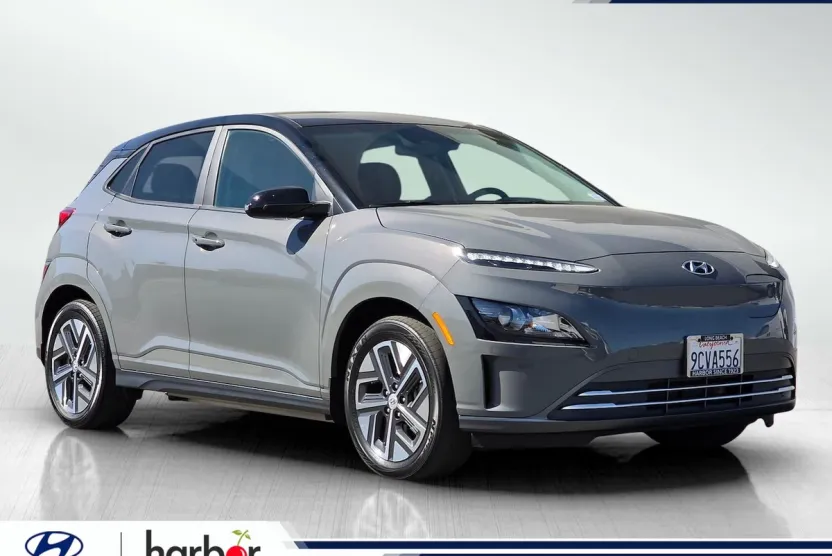 2022 Hyundai Kona Electric SEL photo 1