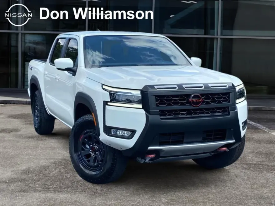 2025 Nissan Frontier PRO-4X Crew Cab photo 1