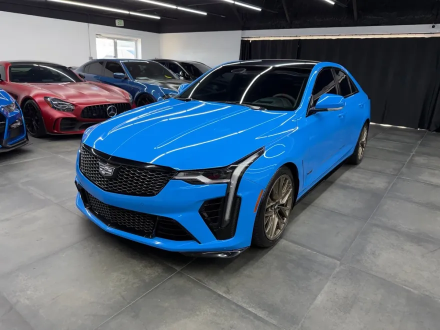 2023 Cadillac CT4 photo 1