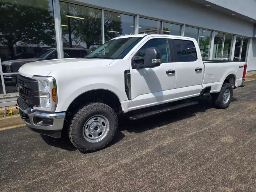 2025 Ford F-250 XL photo 1