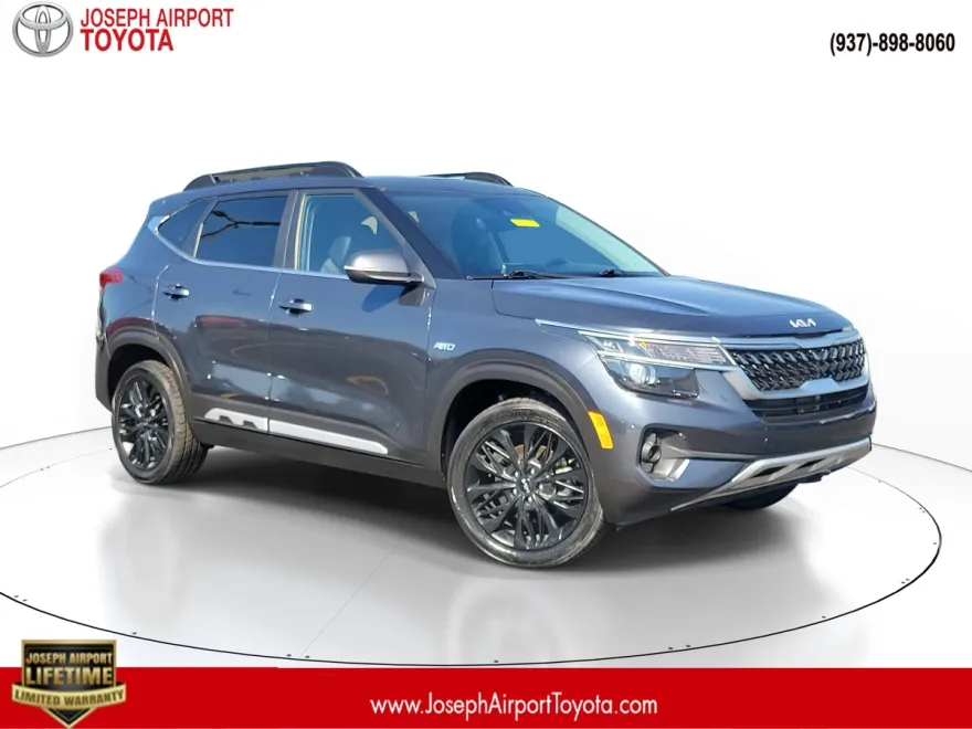2022 Kia Seltos S Nightfall Edition photo 1