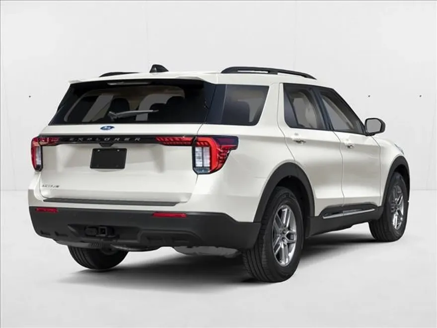 2026 Ford Explorer photo 1