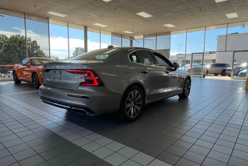 2019 Volvo S60 T6 Inscription photo 1