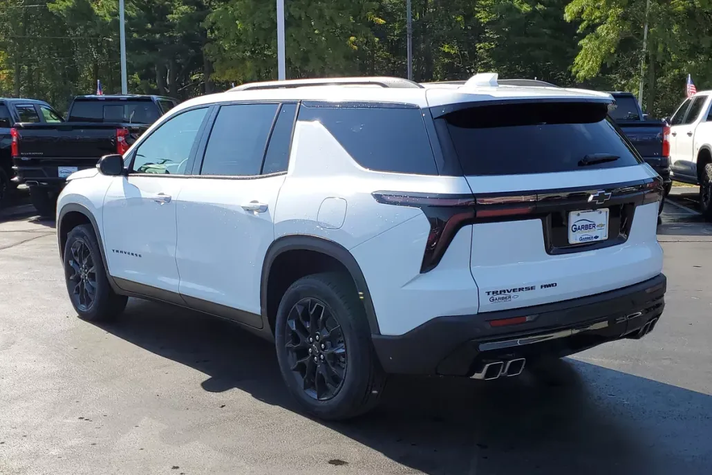 2026 Chevrolet Traverse photo 1