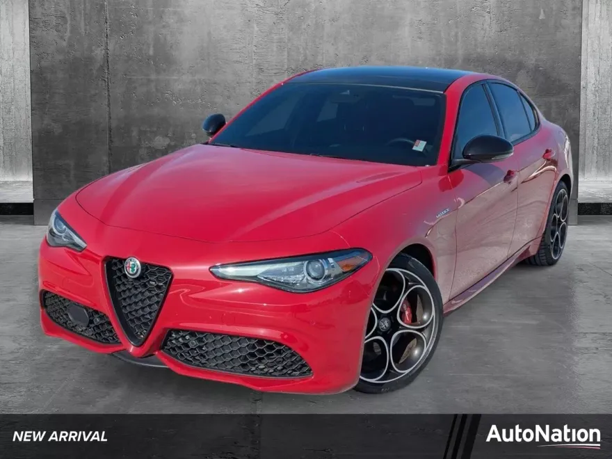 2023 Alfa Romeo Giulia Ti photo 1