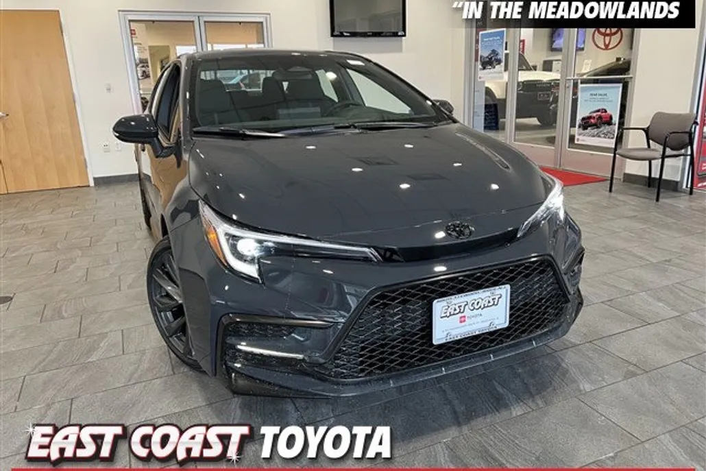 2025 Toyota Corolla SE photo 1